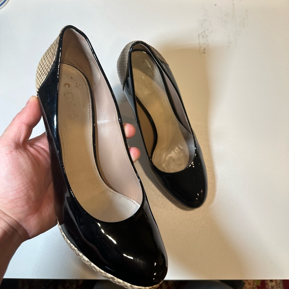 Elegant CHLOE Black Patent Leather Pumps